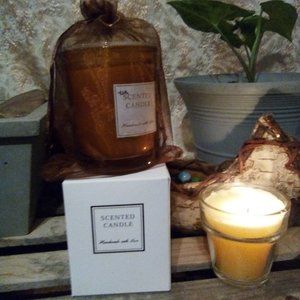 BeesWax Candles * Naturally Scented by Bees !  Gift  wrapped in Bronze